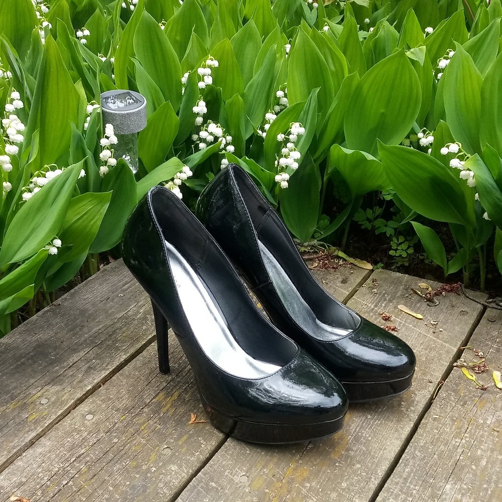 Classic Black Platform Pumps